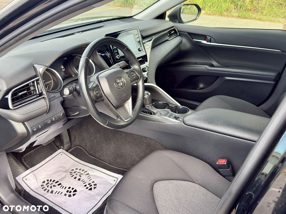 Toyota Camry 2.5 Hybrid Comfort CVT - 25