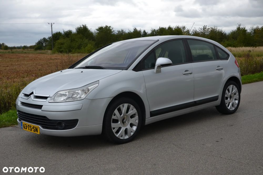 Citroën C4 1.6 16V Confort - 30