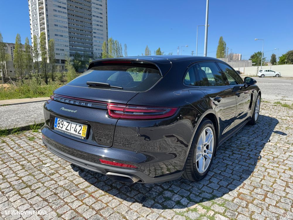 Porsche Panamera 4 E-Hybrid - 4