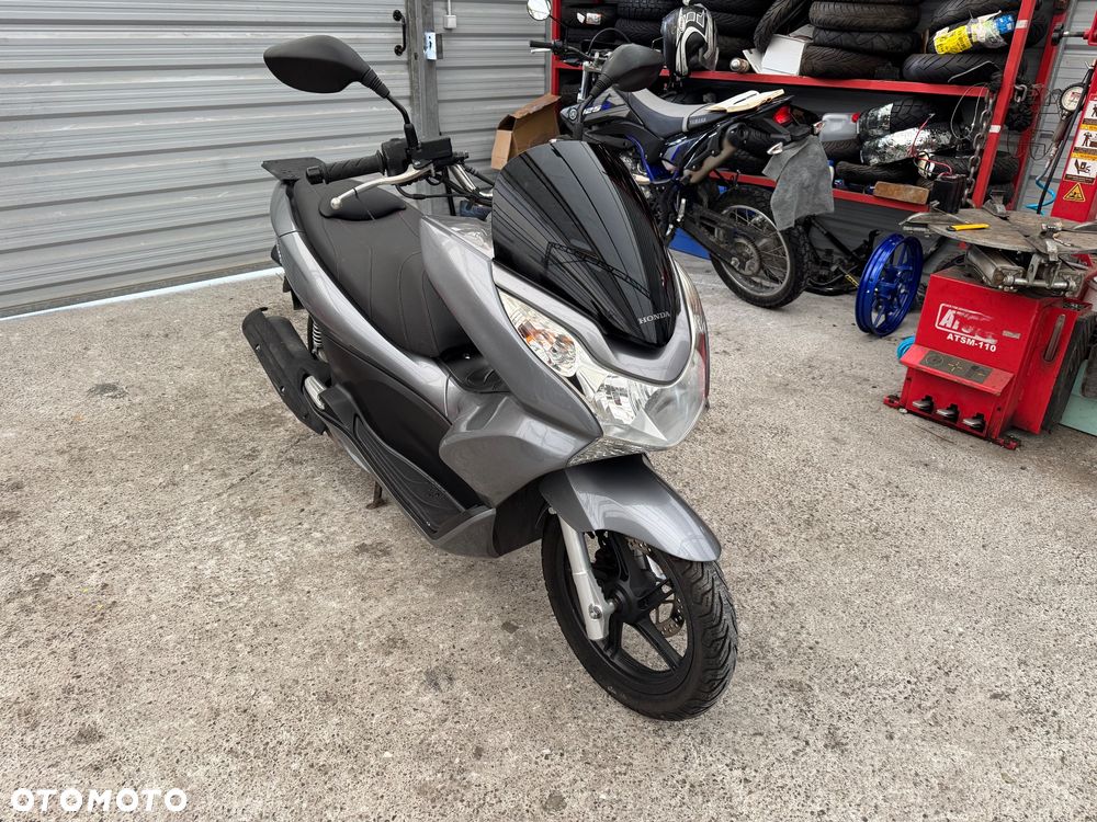 Honda PCX - 1