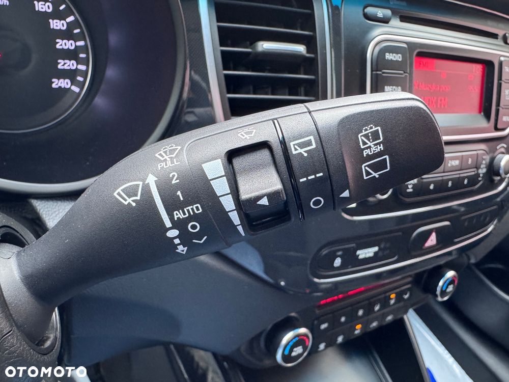 Kia Carens 1.6 GDI M - 24