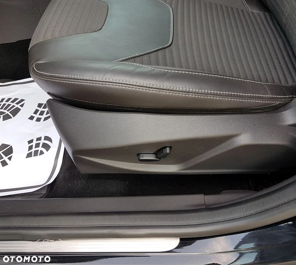 Ford Focus 1.6 TDCi DPF Titanium - 30