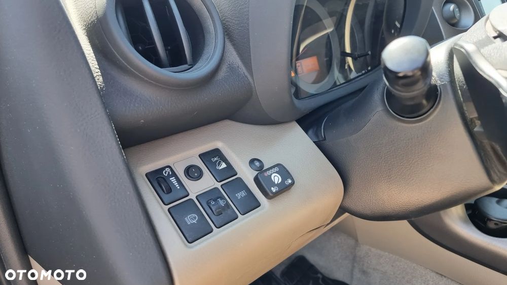 Toyota RAV4 2.0 VVT-i Sol MS - 9