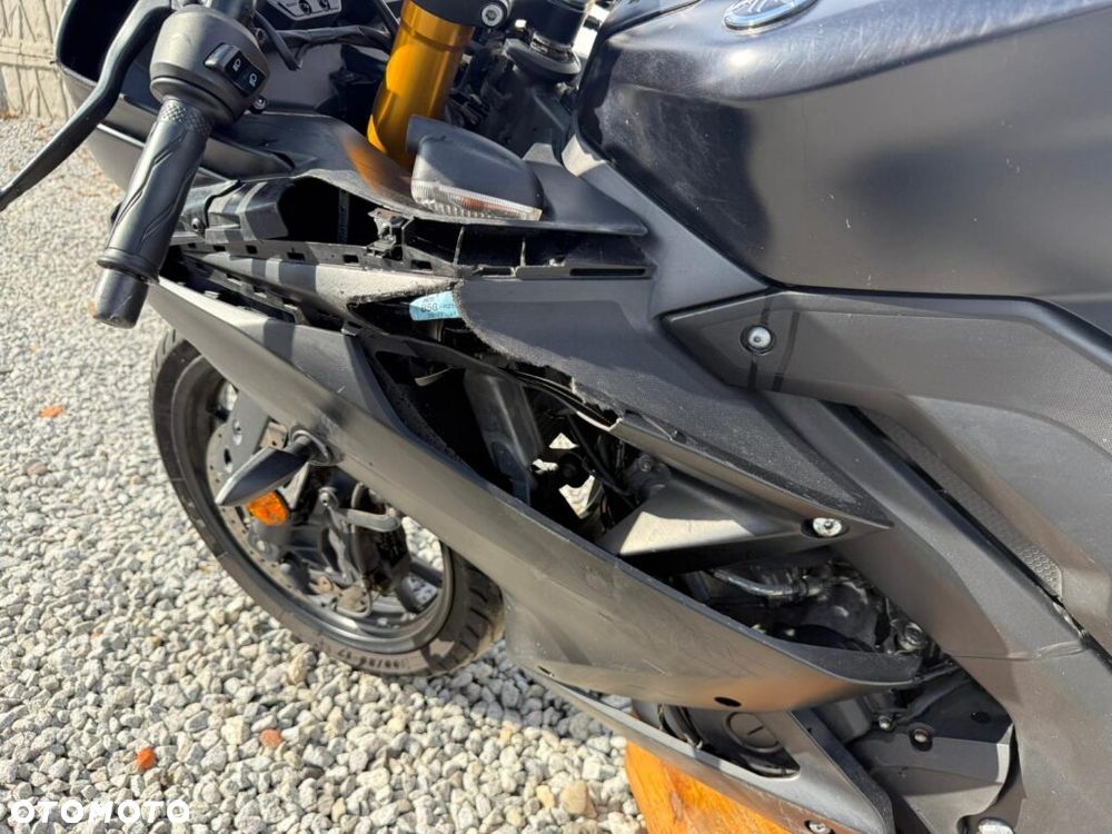 Yamaha YZF - 15