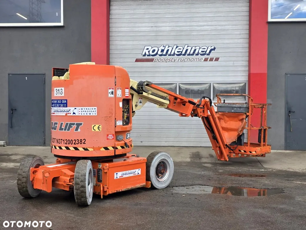 JLG 300AJP - 3