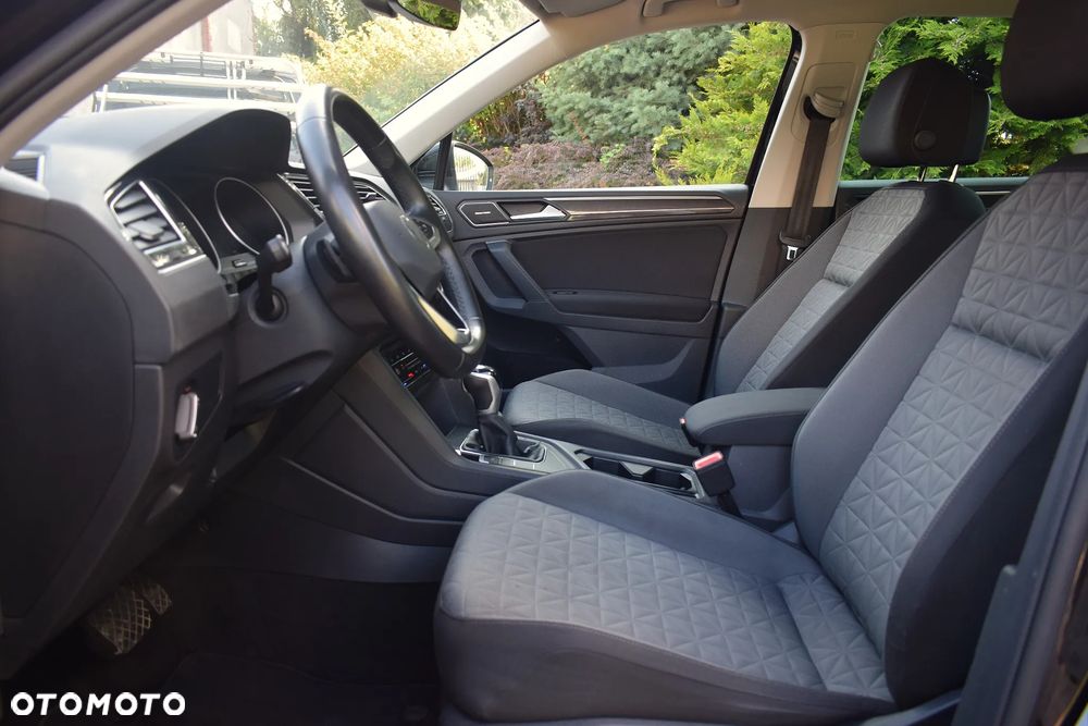 Volkswagen Tiguan 2.0 TDI Elegance DSG - 6