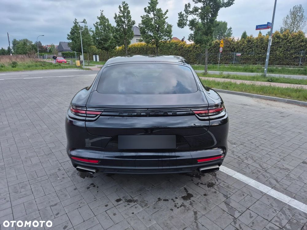 Porsche Panamera 4 - 5