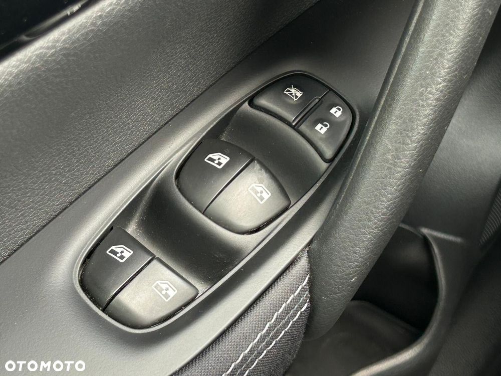 Nissan Qashqai 1.3 DIG-T Acenta EU6d - 19