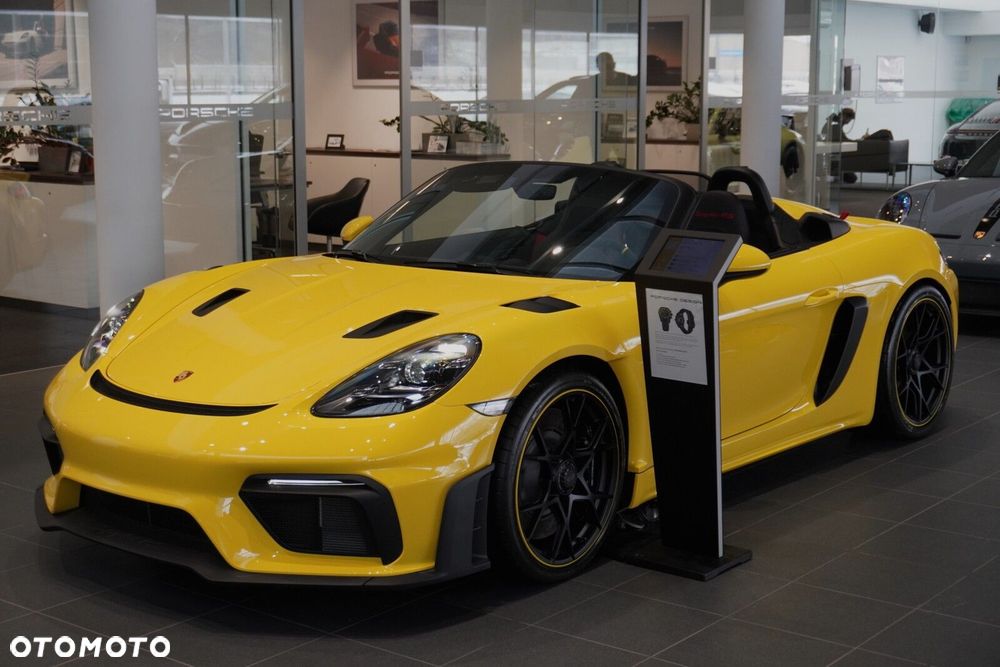 Porsche 718 Spyder - 5