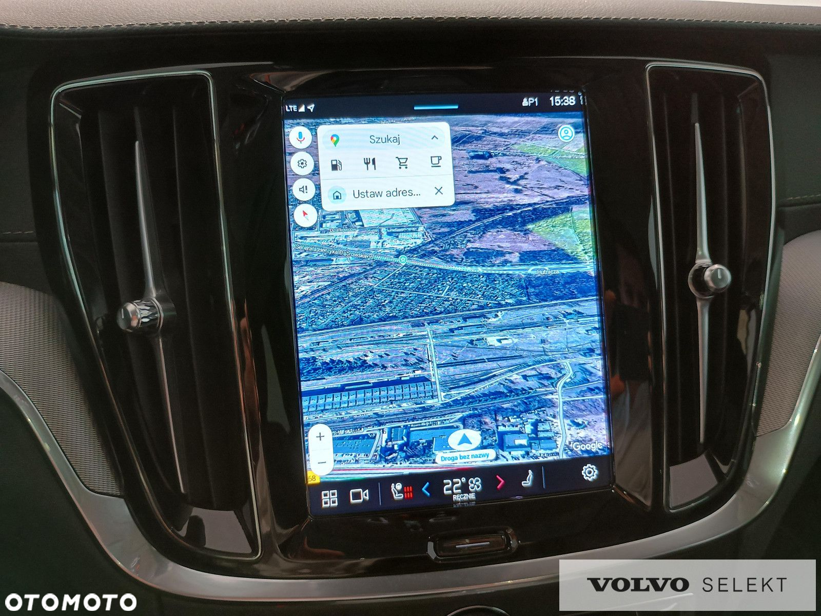 Volvo V60 Cross Country - 19
