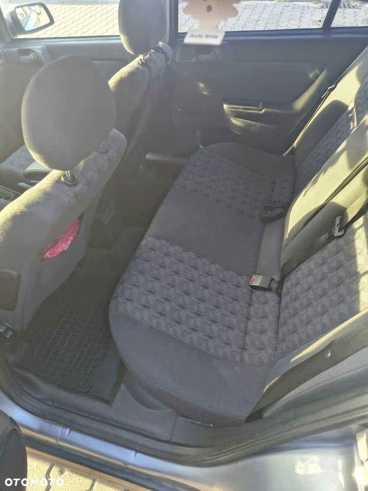 Opel Astra - 16