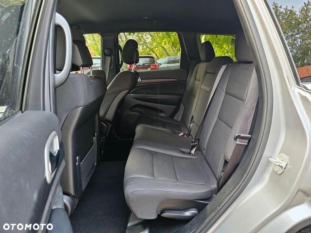 Jeep Grand Cherokee - 14