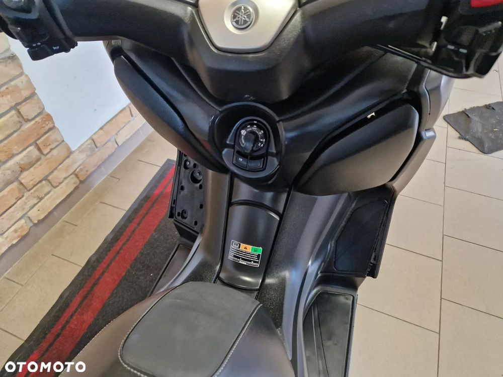 Yamaha X-max - 20