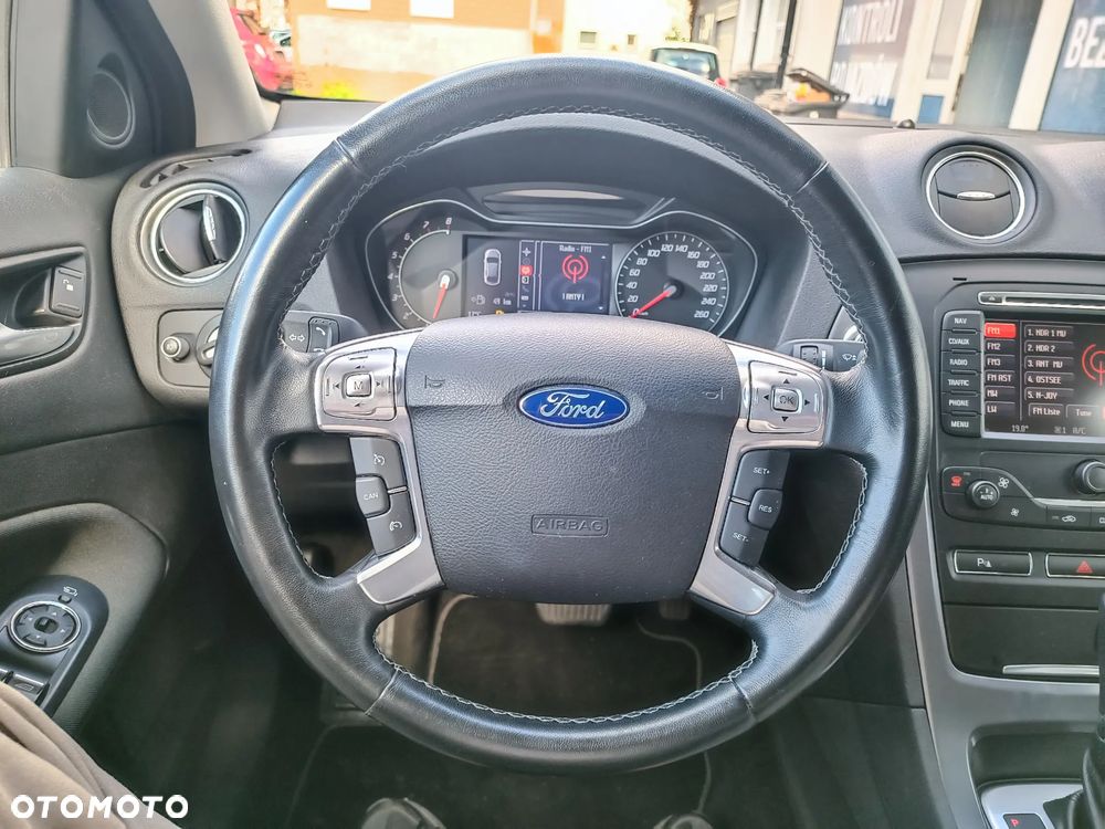 Ford Mondeo 2.0 EcoBoost Titanium - 14