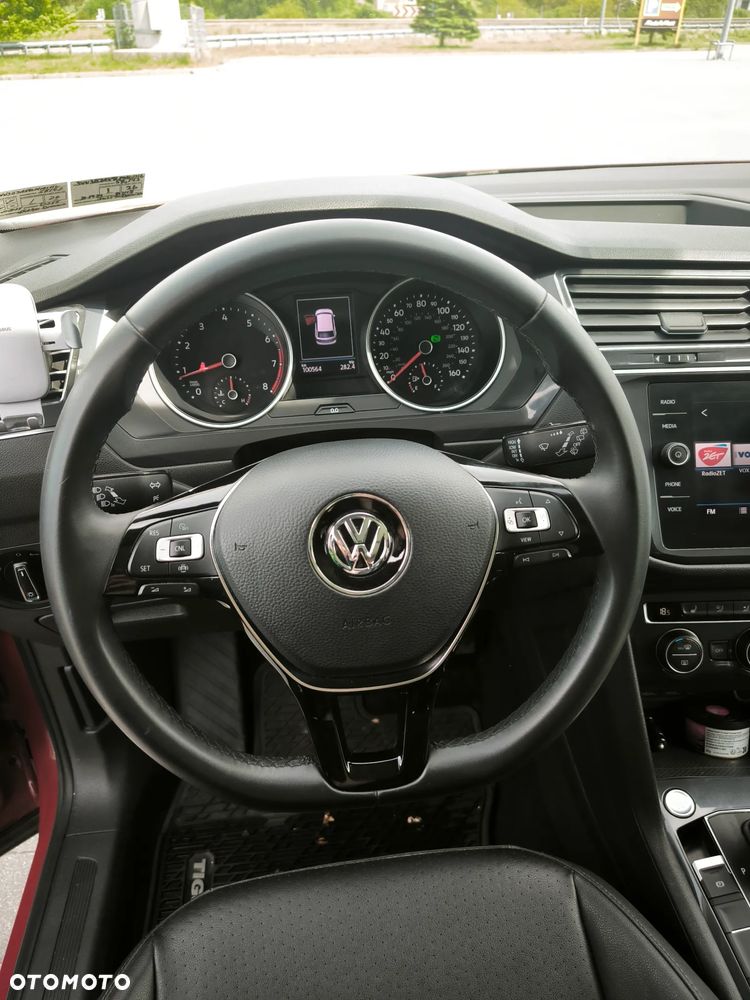 Volkswagen Tiguan - 36