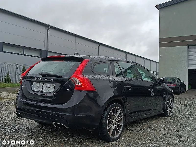 Volvo V60 D4 Geartronic - 13