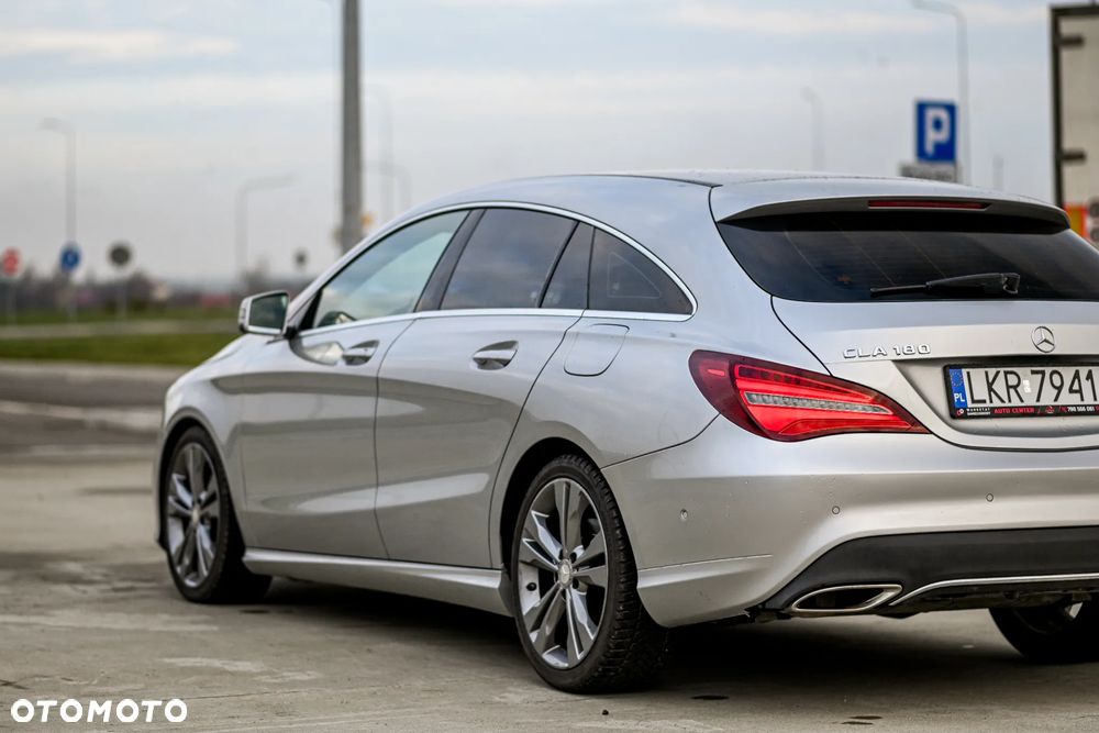 Mercedes-Benz CLA 180 7G-DCT Peak Edition - 19