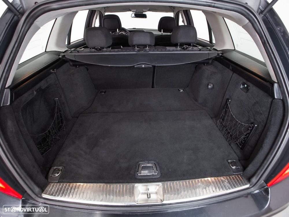 Mercedes-Benz C 220 - 12