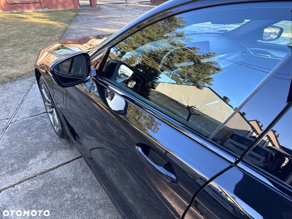 BMW Seria 5 530e iPerformance xDrive M Sport sport - 19