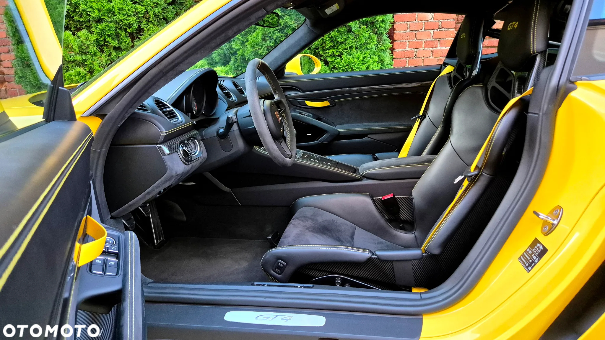 Porsche 718 Cayman GPF GT4 - 13