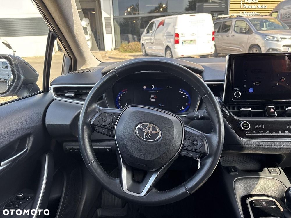 Toyota Corolla - 16