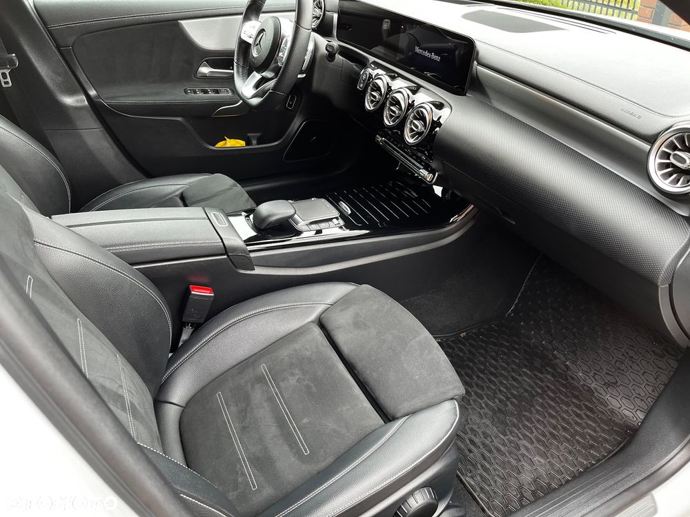 Mercedes-Benz Klasa A 200 7G-DCT Edition 2020 - 38
