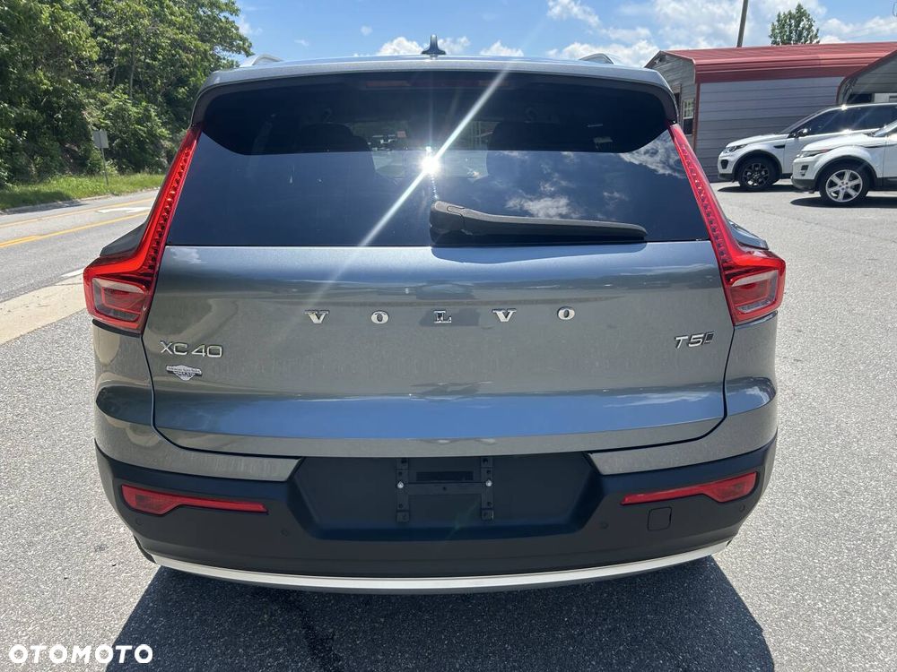Volvo XC 40 T5 AWD Momentum - 5