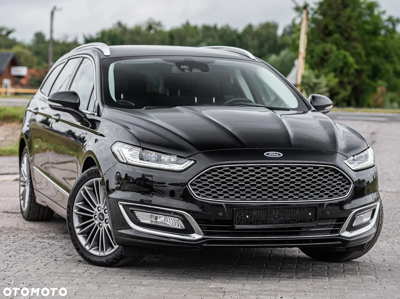 Ford Mondeo Turnier TDCi Bi-Turbo PowerShift-Aut Vignale - 2