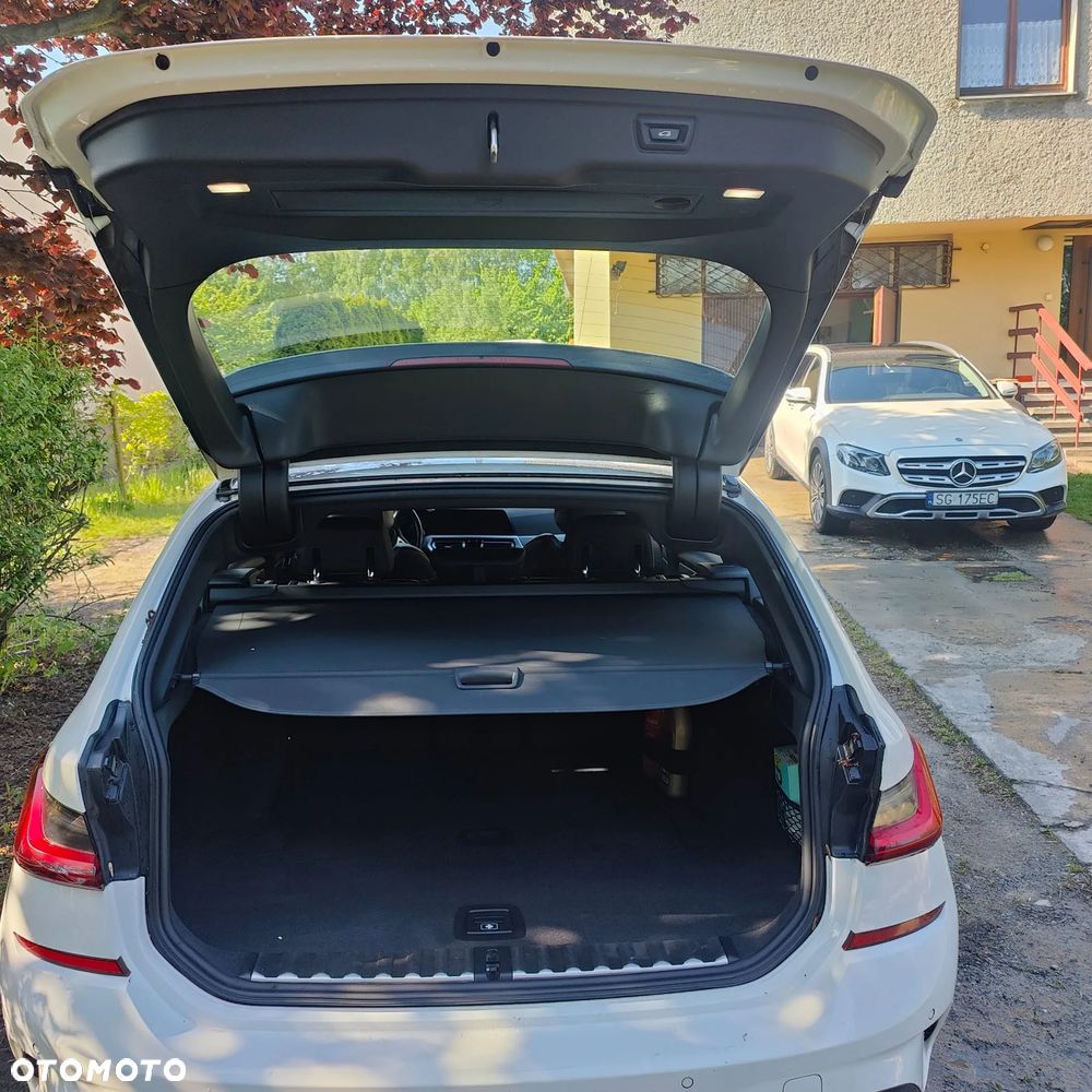 BMW Seria 3 320i - 23