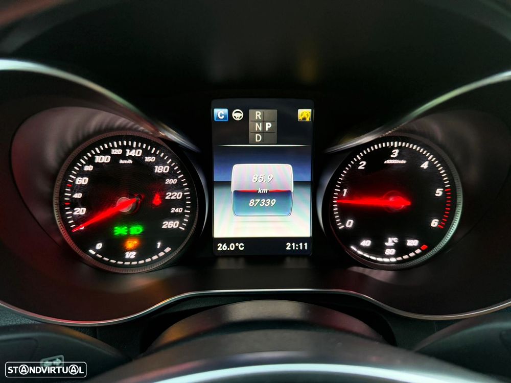 Mercedes-Benz GLC 220 d 4Matic 9G-TRONIC AMG Line - 15