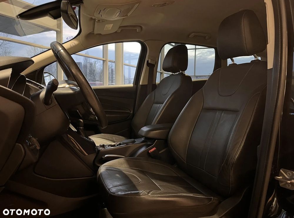 Ford Kuga 2.0 TDCi 4x4 Titanium - 25