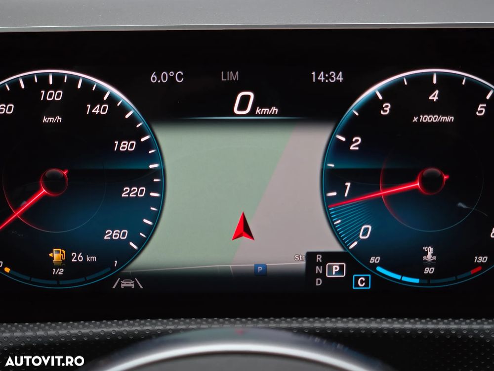 Mercedes-Benz A 200 7G-DCT AMG Line - 16