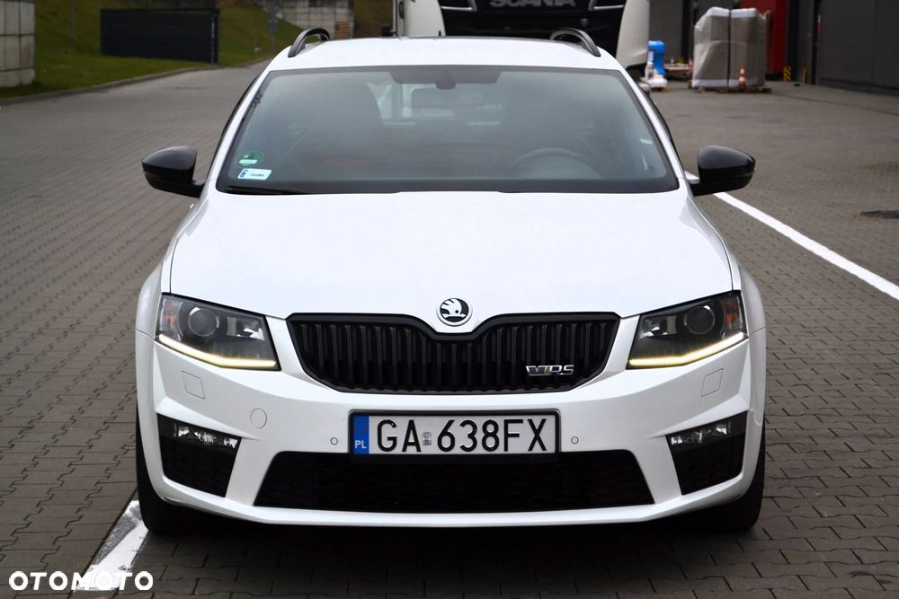 Skoda Octavia 2.0 TDI RS - 34