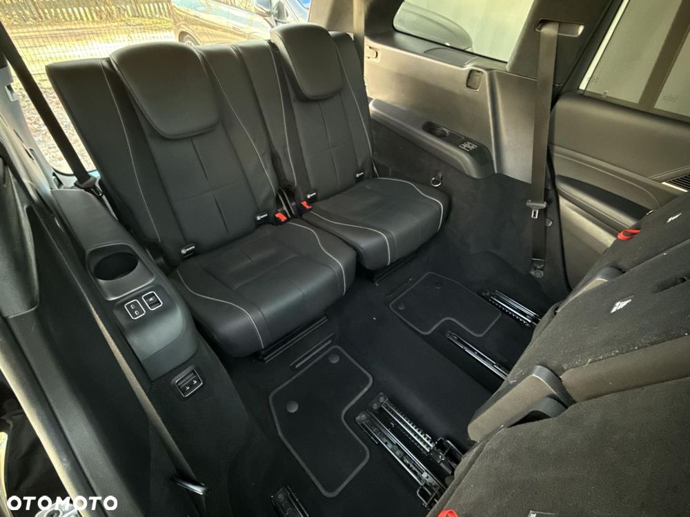 Mercedes-Benz GLS - 26