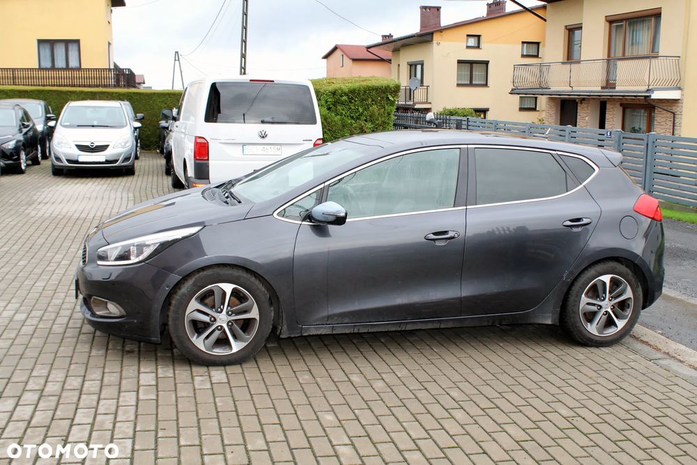 Kia Ceed 1.6 GDI DCT Platinum Edition - 5
