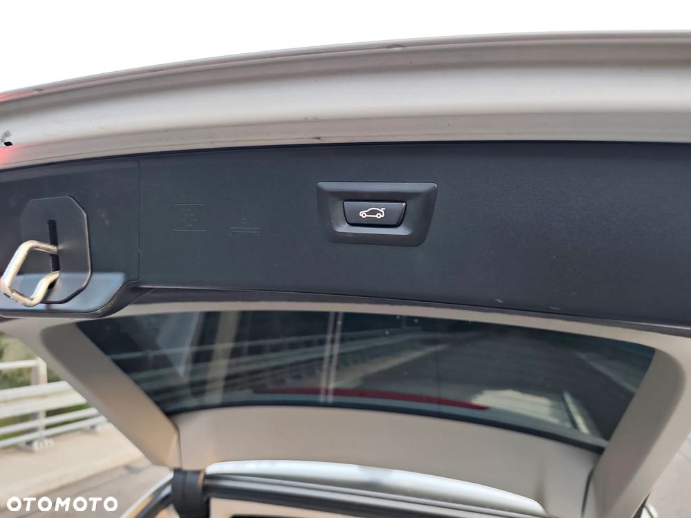 BMW Seria 5 520d Luxury Line - 16