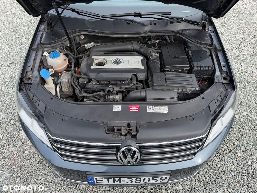 Volkswagen Passat 1.8 TSI Exclusive - 41