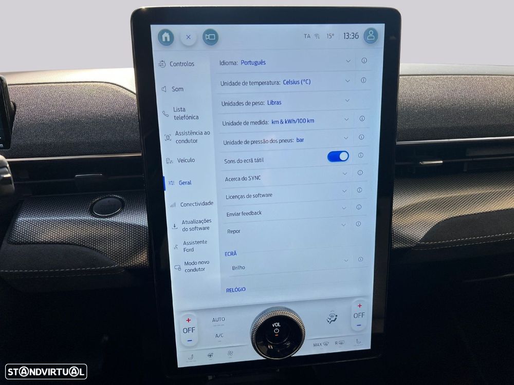 Ford Mustang Mach-E GT AWD - 34