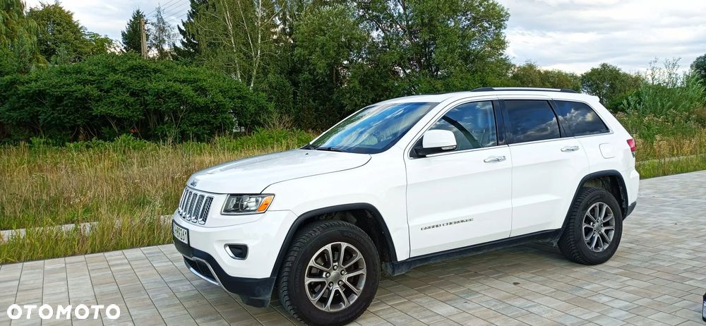 Jeep Grand Cherokee - 22