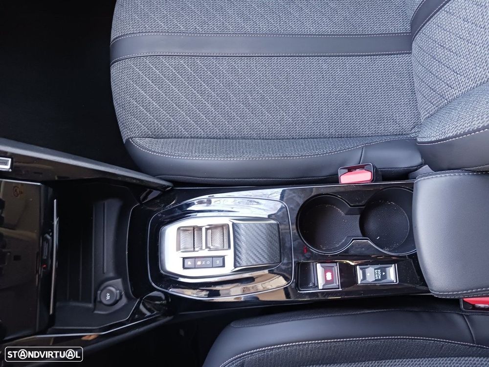 Peugeot 208 1.2 Hybrid Allure e-DCS6 - 26