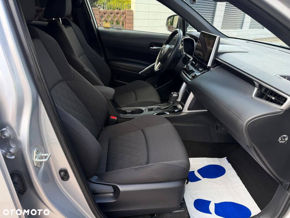 Toyota Corolla Cross 2.0 Hybrid Comfort - 13