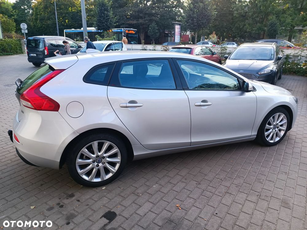 Volvo V40 D2 - 8