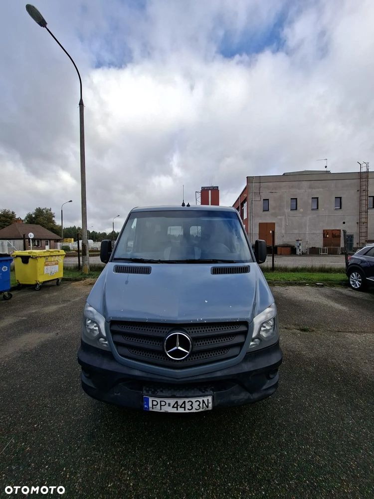 Mercedes-Benz Sprinter - 2