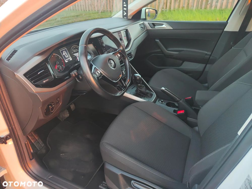 Volkswagen Polo 1.0 TSI Comfortline DSG - 29