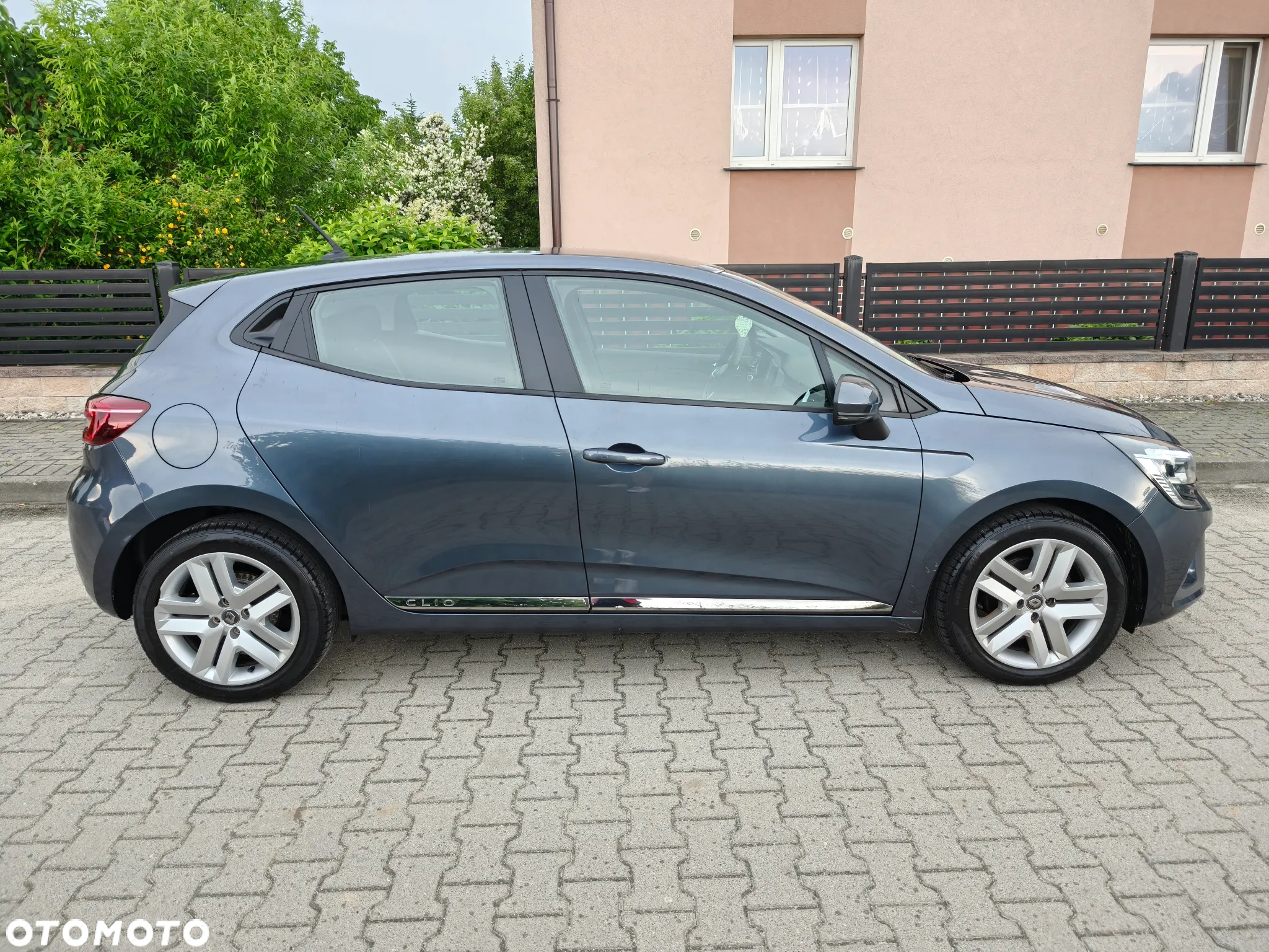 Renault Clio - 23