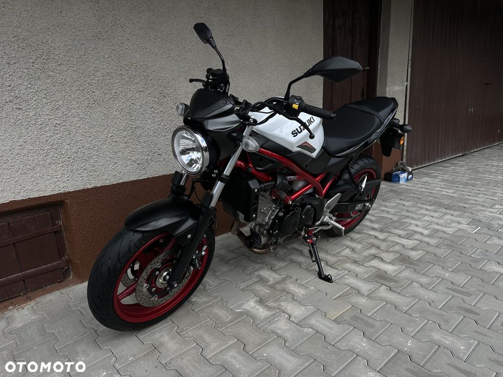Suzuki SV - 32