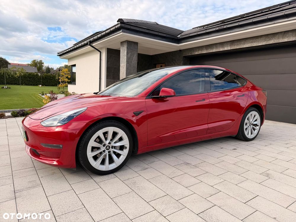Tesla Model 3 - 1
