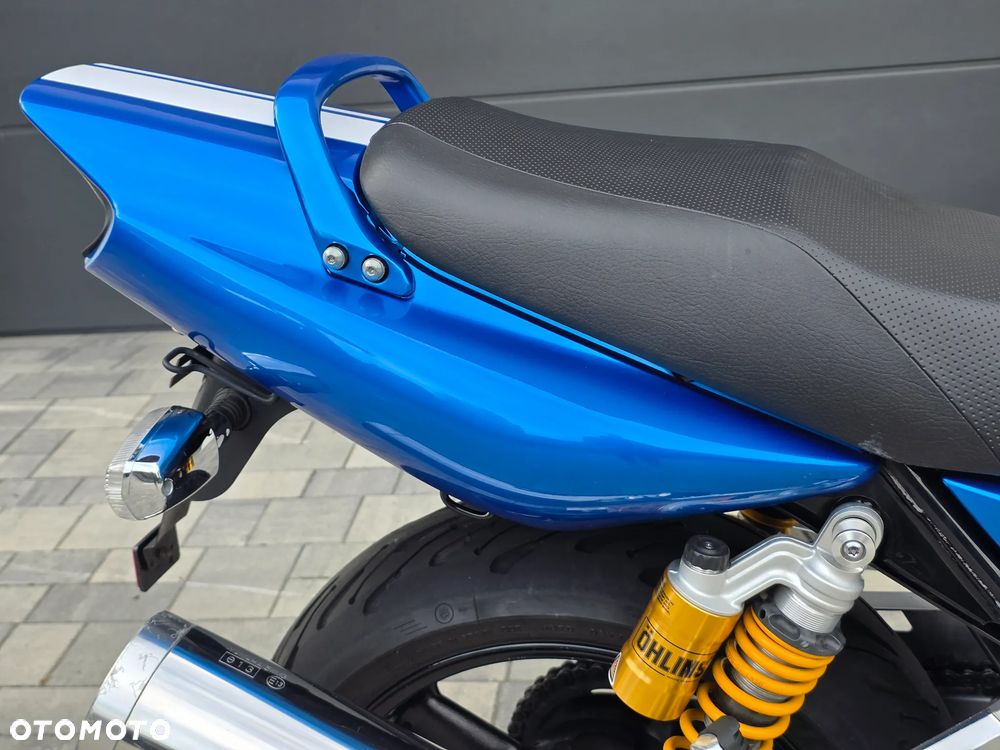 Yamaha XJR - 12