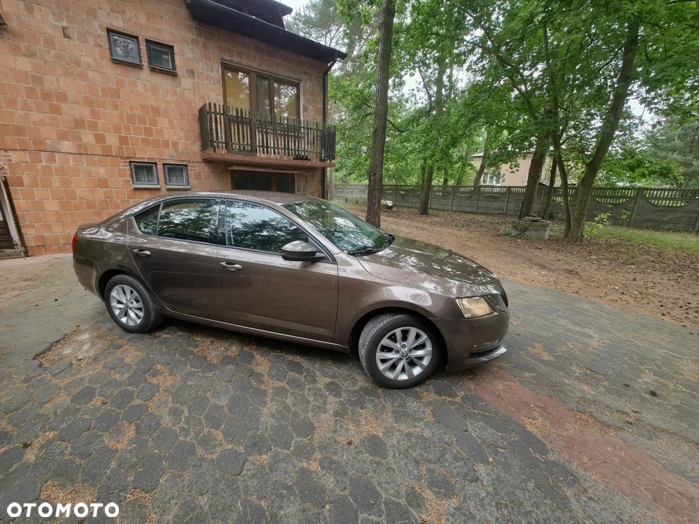 Skoda Octavia 1.6 TDI SCR Business - 9