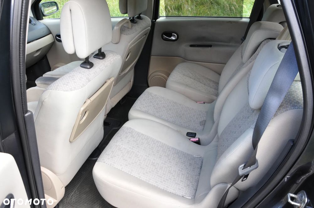 Renault Grand Scenic 1.9 dCi FAP Dynamique - 18